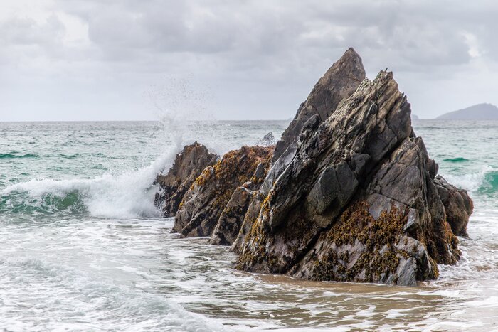 Fototapete Stein am Meeresufer