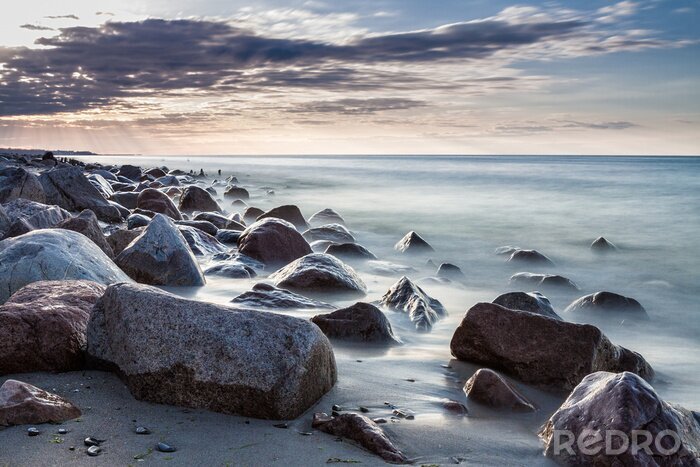 Fototapete Steine am Strand und Meer