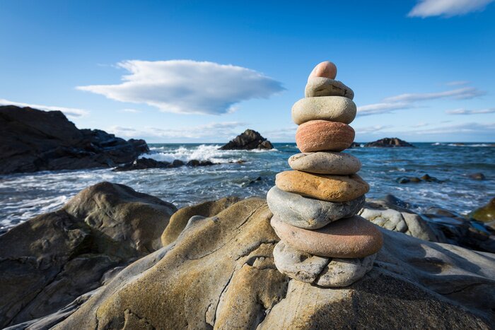 Fototapete Steine vor dem Hintergrund des Meeres