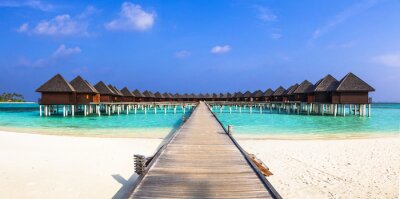 Fototapete Strand und Häuser auf See auf den Malediven