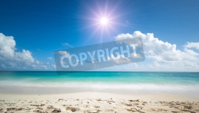 Fototapete Strand und volle Sonne am Meer