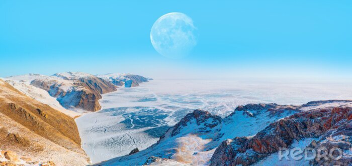 Fototapete Subtiler Mond über einer Gebirgskette