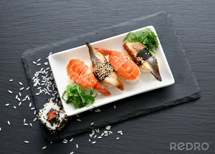 Fototapete Sushi mit rohem Fisch