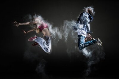 Fototapete Tanzen in einer Wolke aus Farbpulver