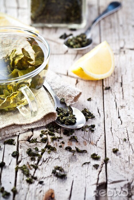 Fototapete Tasse grünen Tee, Löffel und Zitrone
