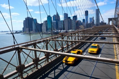 Fototapete Taxis auf Brooklyn-Brücke