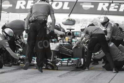Fototapete Team von Mercedes während eines Pipstops