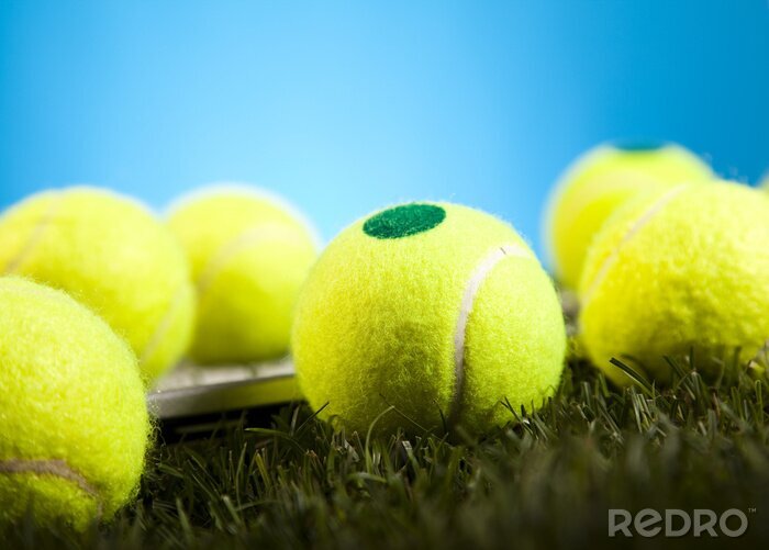 Fototapete Tennisbälle auf Gras