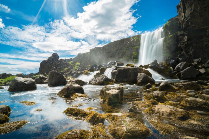 Fototapete Thingvellir Nationalpark Rift Valley, Wasserfall in den Mid Atlantic Rift, Pingvellir, Island