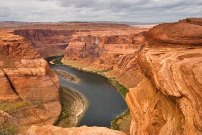 Fototapete Tiefer Canyon und Fluss