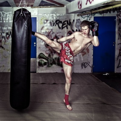 Fototapete Trainierender Boxer