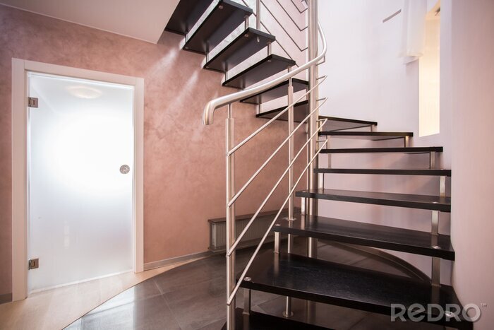 Fototapete Treppe aus schwarzem Holz