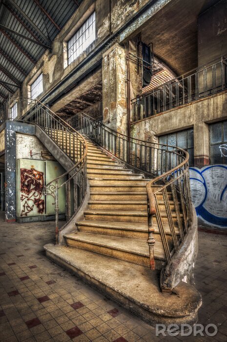 Fototapete Treppen im alten Lagerhaus