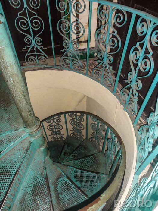 Fototapete Treppen mit schmuckvollem Geländer
