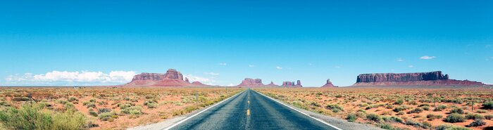 Fototapete Trockenes Feld an einem Weg