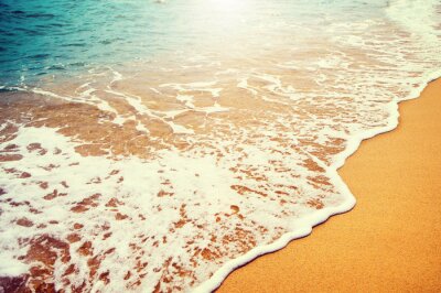 Fototapete Tropischer Strand mit blauen Wellen