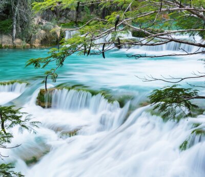 Fototapete Türkisfarbenes Wasser im Wasserfall