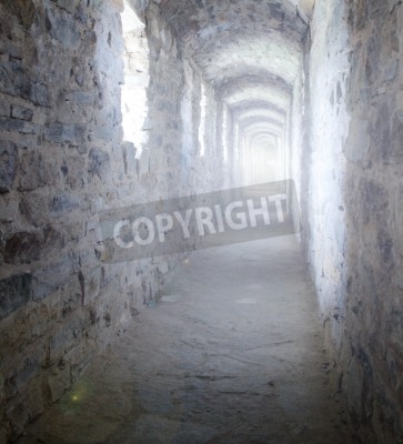 Fototapete Tunnel im alten Gebäude