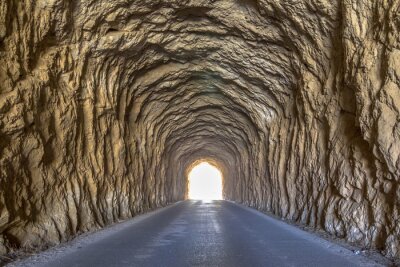 Fototapete Tunnel im Felsen