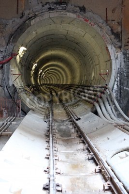 Fototapete Tunnel mit Gleisen und Kabeln