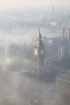 Uhrenturm London im Nebel