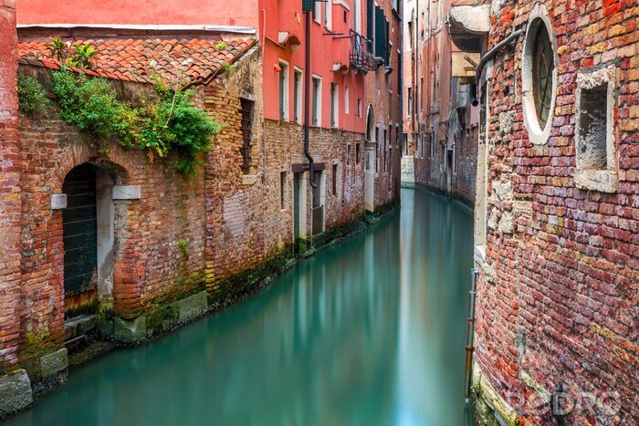 Fototapete Venedig türkis zwischen den häusern