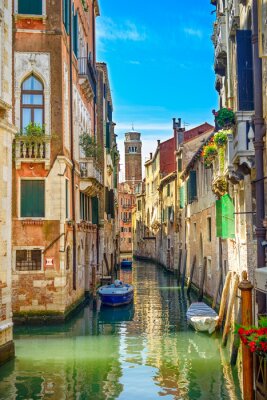 Fototapete Venedig türkis zwischen gebäuden