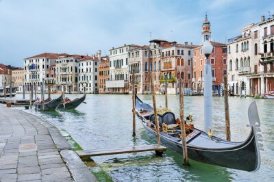 Fototapete Venezianische gondeln im hafen