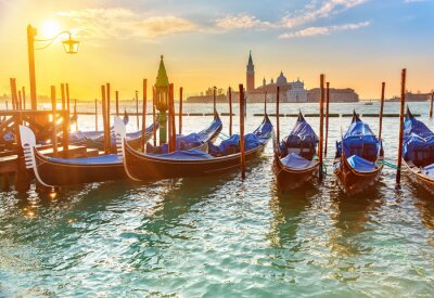 Fototapete Venezianische gondeln im sonnenschein