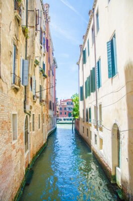 Fototapete Venezianische Wassergasse mit Häusern