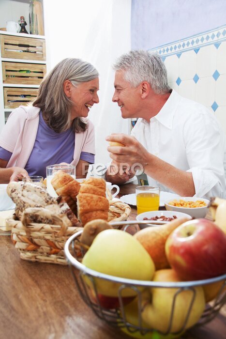 Fototapete Verliebtes Paar beim Frühstück