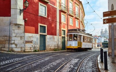 Fototapete Vintage Straßenbahn in Lissabon