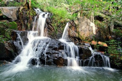Fototapete Wasserfall im Wald