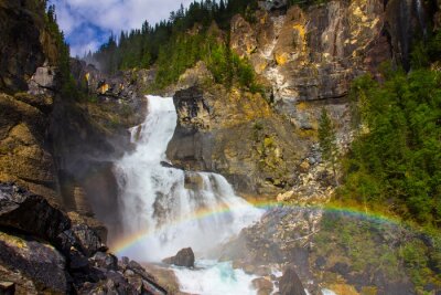 Fototapete Wasserfall und Regenbogen