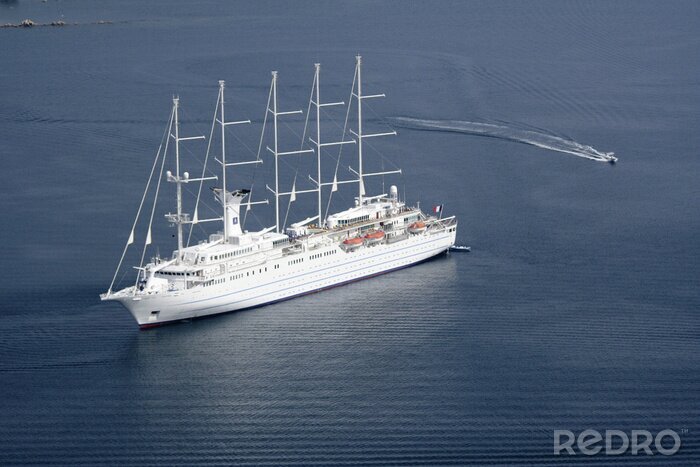 Fototapete Weißes Schiff auf See