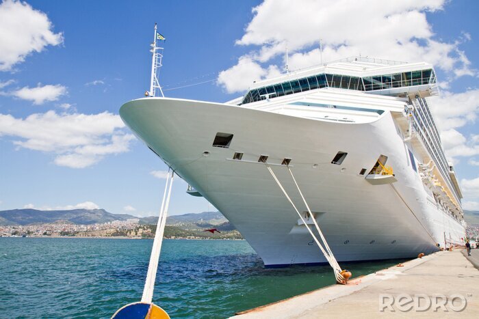 Fototapete Weißes Schiff festgemacht