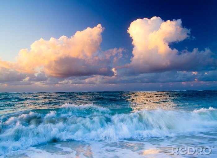 Fototapete Wellen auf Meer und Himmel