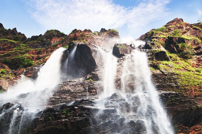 Fototapete Wilder Wasserfall