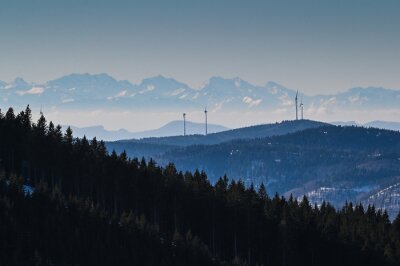 Fototapete Windkraft im Südschwarzwald mit Alpenpanorama