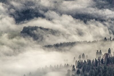 Fototapete Wolken in den Bergen