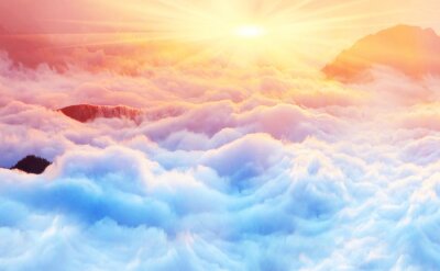 Fototapete Wolkenmeer im Sonnenlicht