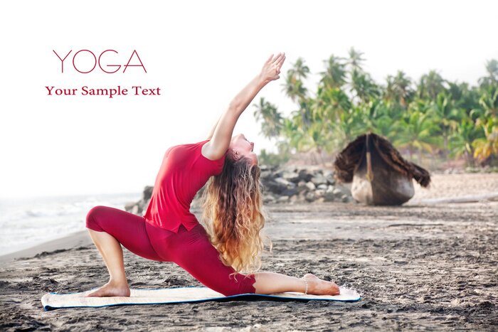 Fototapete Yoga am Steinstrand