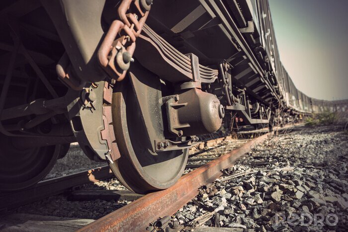 Fototapete Zug 3D auf rostigen Gleisen