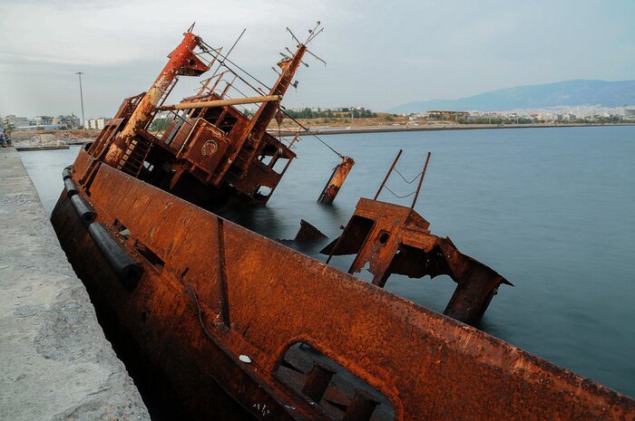 Poster Altes Schiff im Hafen