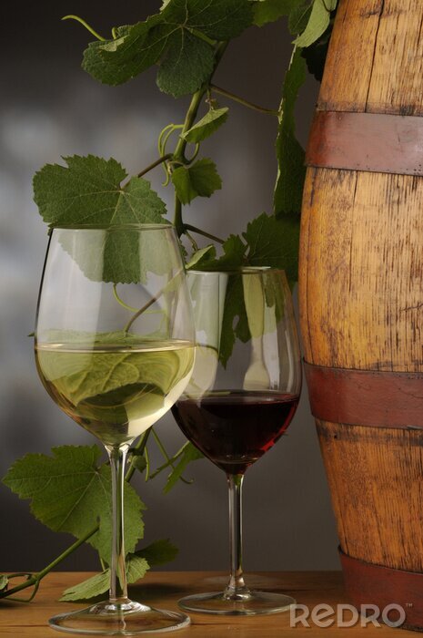 Poster Aromatischer Wein im Glas