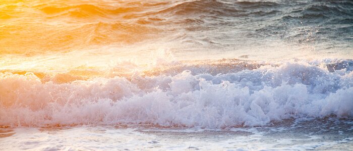 Poster Aufgewühlte Wellen am Strand