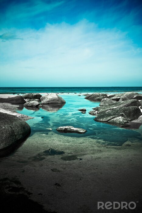 Poster Azurblaues Meer und Felsen