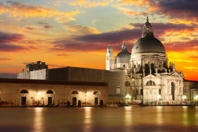 Basilika und Stadt Venedig