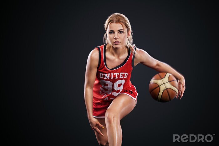 Poster Basketballspielerin mit Ball