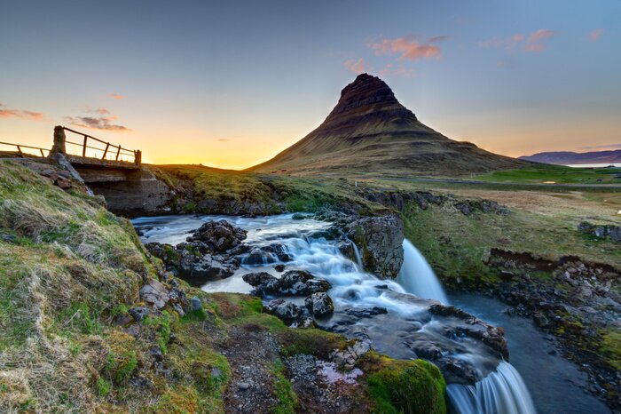Poster Berg Kirkjufell und Wasserfall in Island